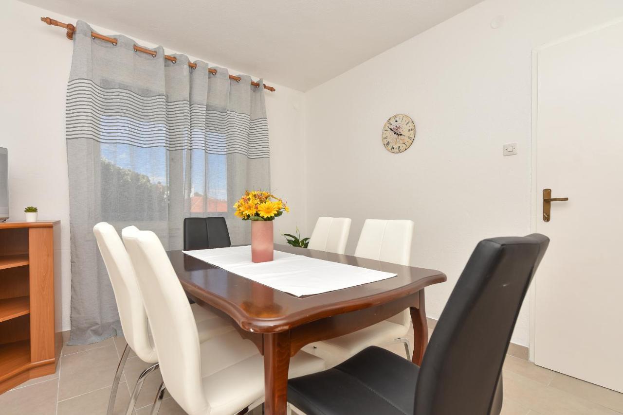 Apartments Marsela Tučepi Eksteriør bilde