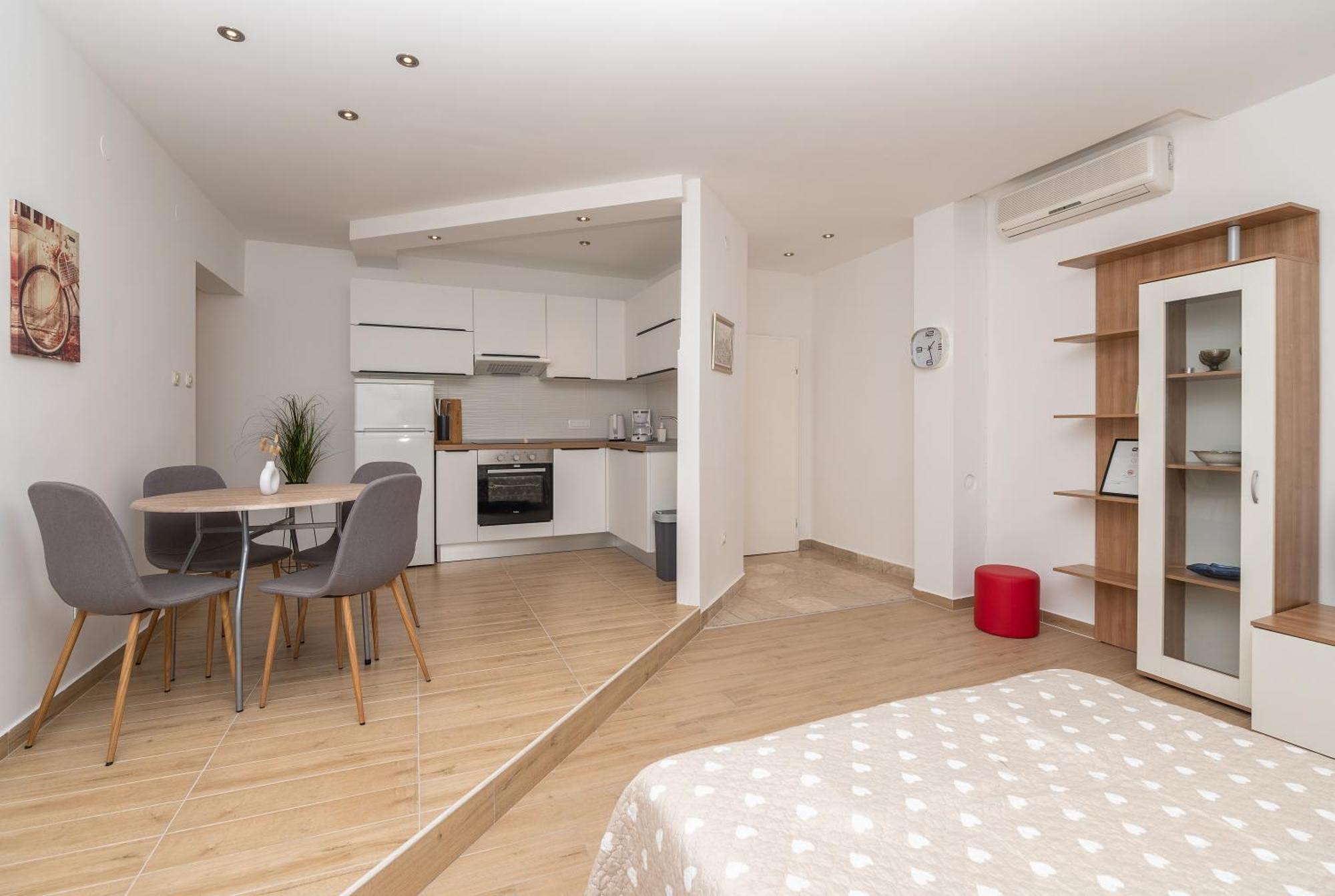 Apartments Marsela Tučepi Eksteriør bilde